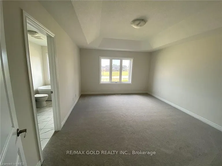 27 Stonehill Ave — Photo 7