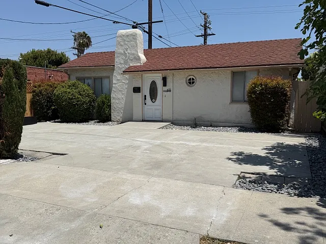 418 S Clark Dr — Photo 3