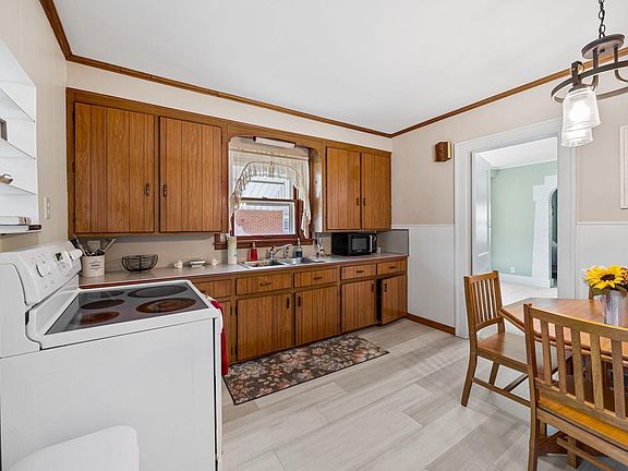 3rd image of 514 Camden St