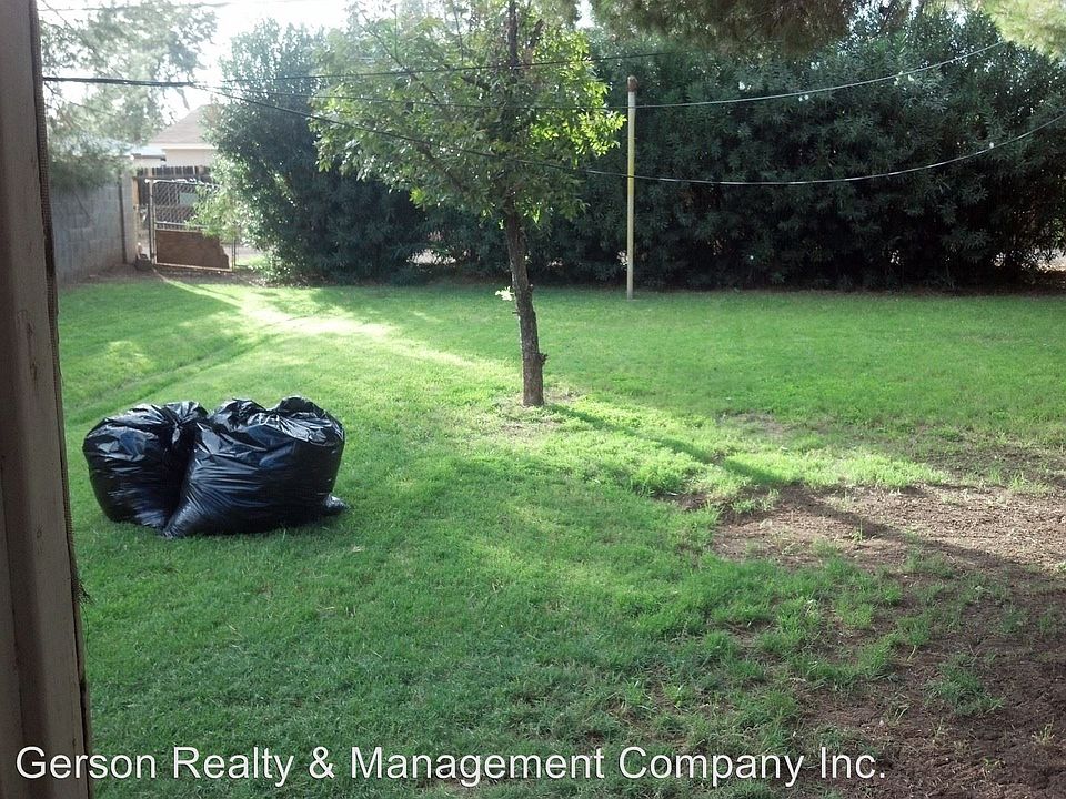 2nd image of 1018 S Una Ave