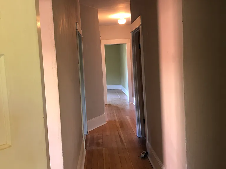 109 E Lynn St #A — Photo 17