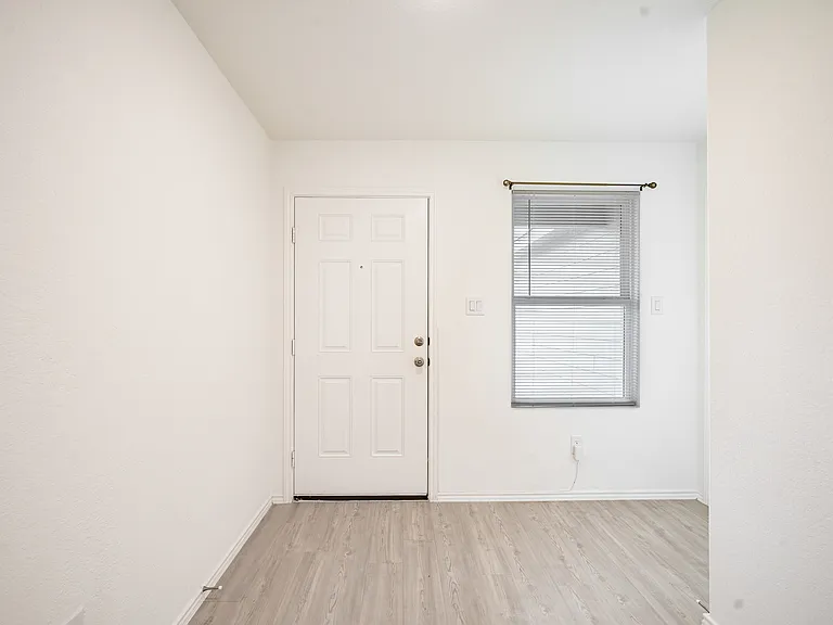 9804 Carome Mill Dr — Photo 5