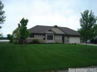 412 Sundown Dr, Avon, MN 56310