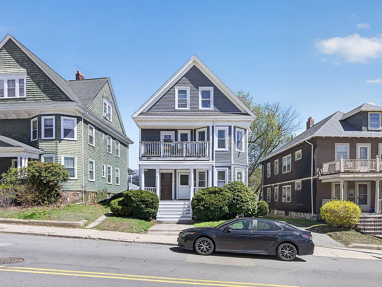 671 Washington St #2 — Photo 1