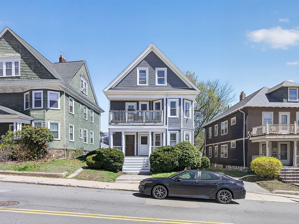 671 Washington St #2