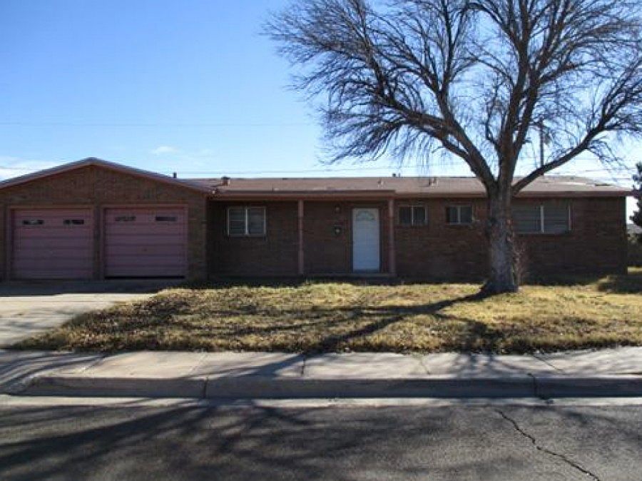 1st image of 2400 Charlcia Blvd