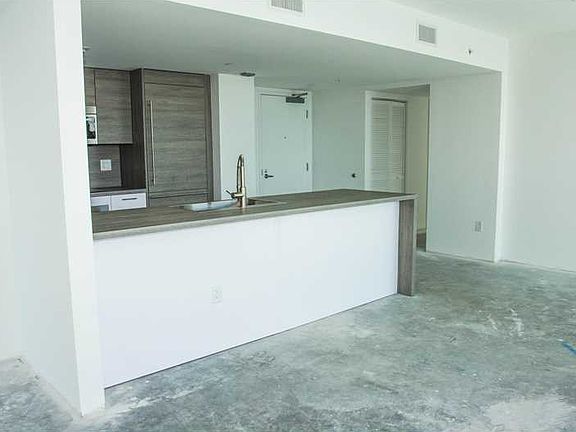 4th image of 400 Sunny Isles Blvd APT 401