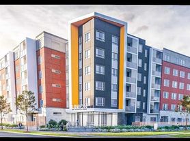 200 Lagerfeld Dr