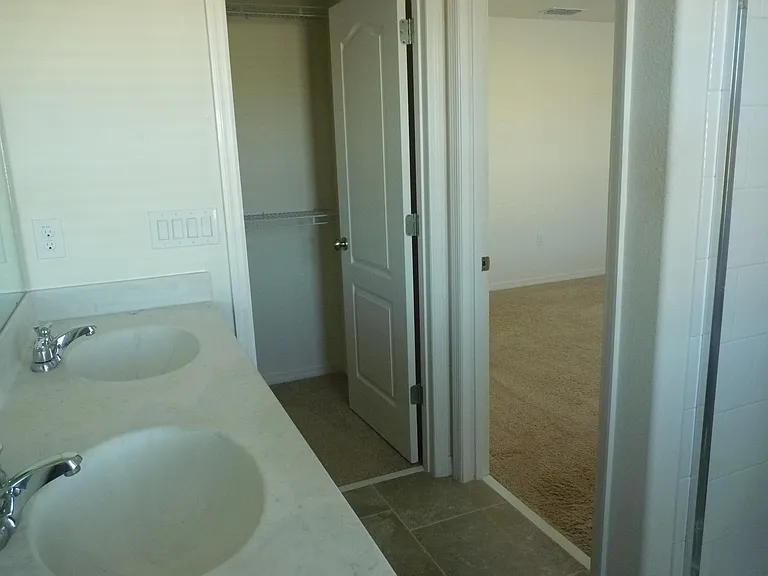 109 Langston Dr — Photo 8