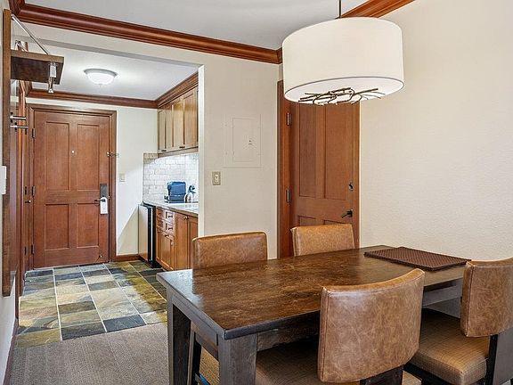 4th image of 400 Resort Rd #809-811