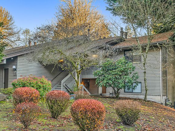 3rd image of 1117 Bellefield Park Ln