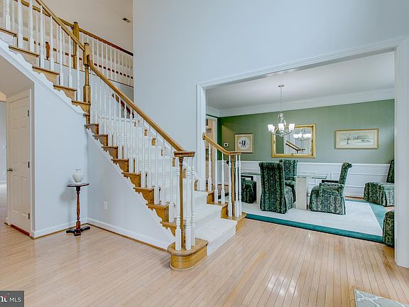 3rd image of 7826 Royal Sydney Dr