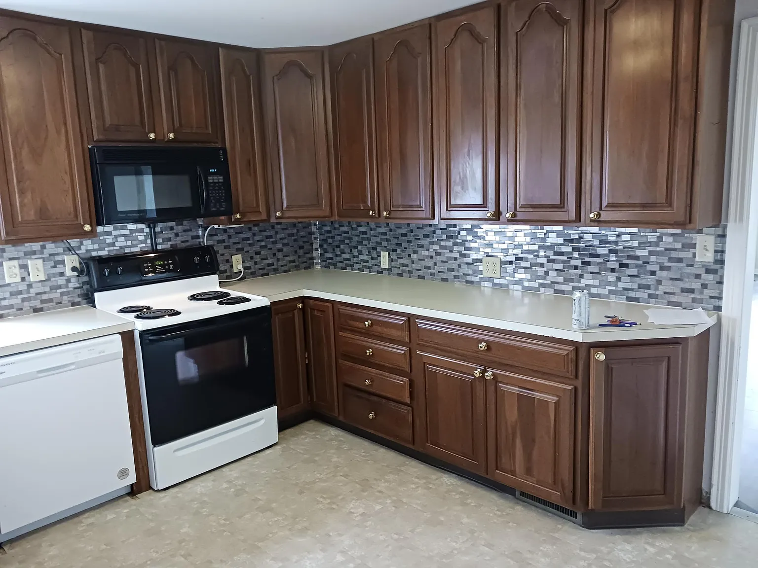 3 bed, 1300 sqft, $1,750 — Photo 3