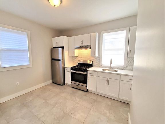 2nd image of 148 N 15th St #1M