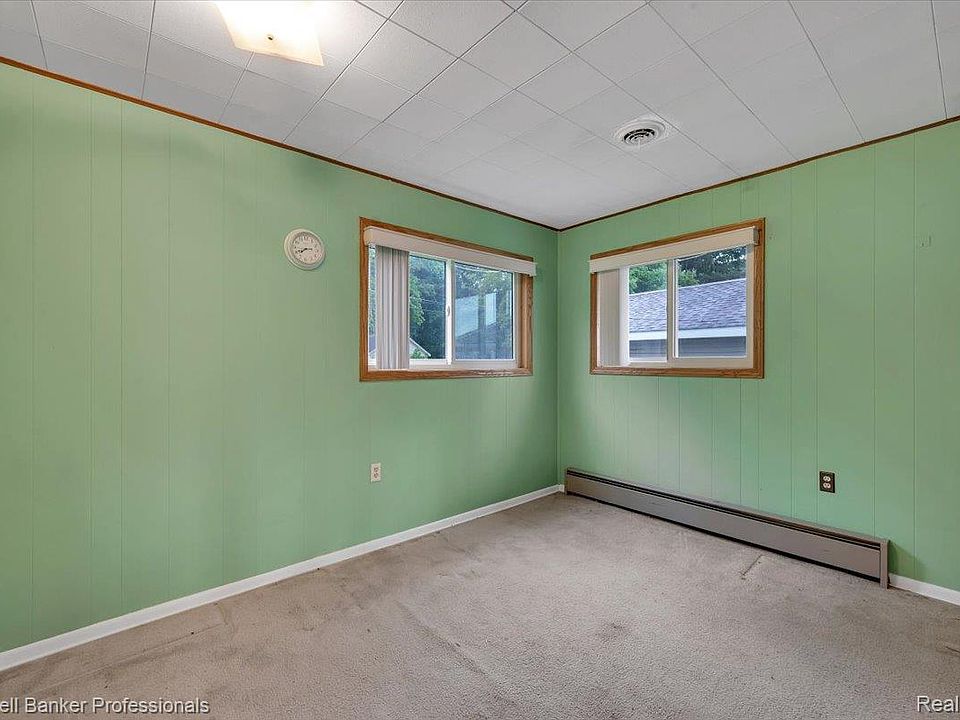 733 Lakeshore Dr, photo 17