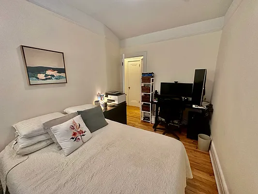 Rented by Sterling Realty Solution Inc | media 9