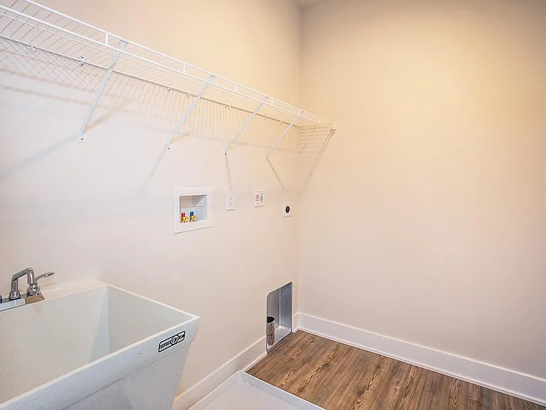 665 Levering St #665 — Photo 15