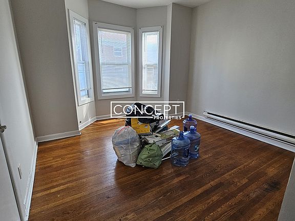3rd image of 121 George St APT 2