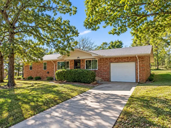 121 Gilbert Dr, Eufaula, OK 74432