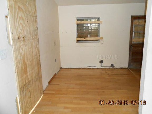 3rd image of 3528 Tarpon Dr