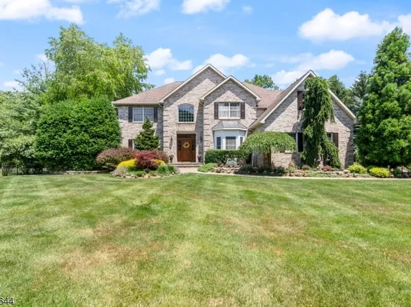 18 Swan Rd, Mahwah Twp., NJ 07430