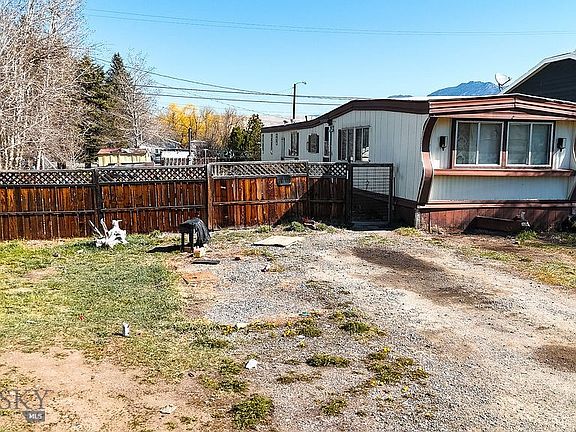 4th image of 1515 Schley Ave