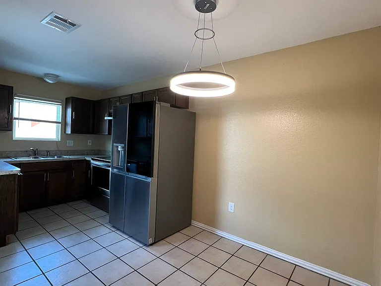 716 N Cooper St #2 — Photo 2