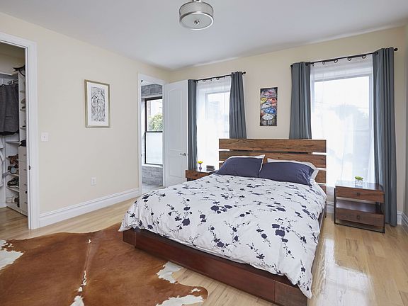 4th image of 163 Lewis Ave #2