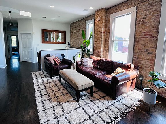 4th image of 1824 N Wolcott Ave #3