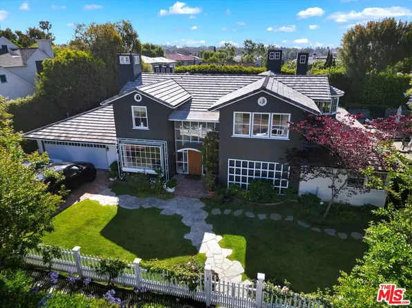 1056 Corsica Dr, Pacific Palisades, CA 90272