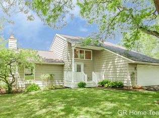 4421 Three Mile Rd NE, Grand Rapids, MI 49525