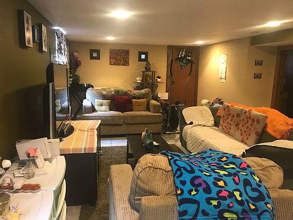 4th image of 1416 N Prairie Ave