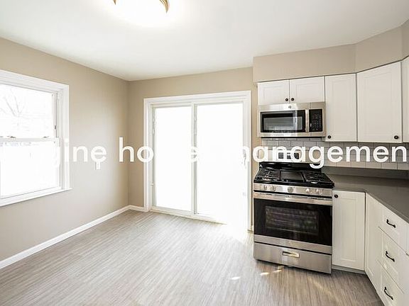 4th image of 679 Eldridge Ave W