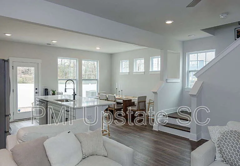 1069 Millison Pl — Photo 15