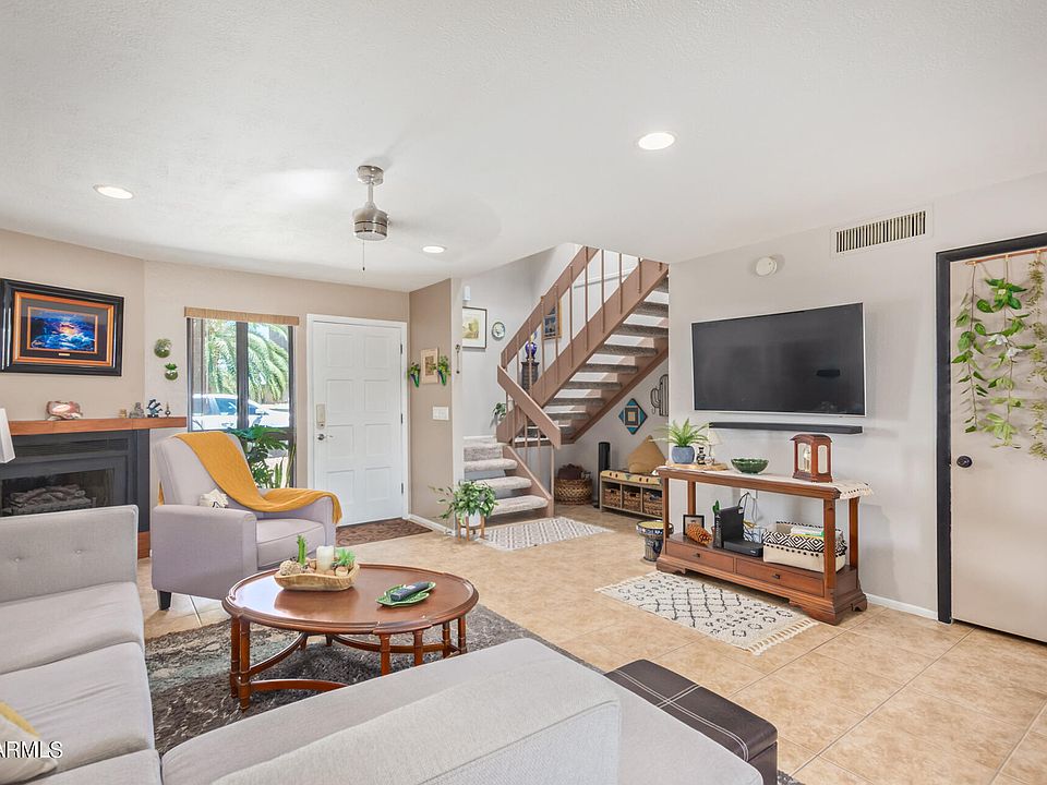 1st image of 1401 E PUGET Avenue #12
