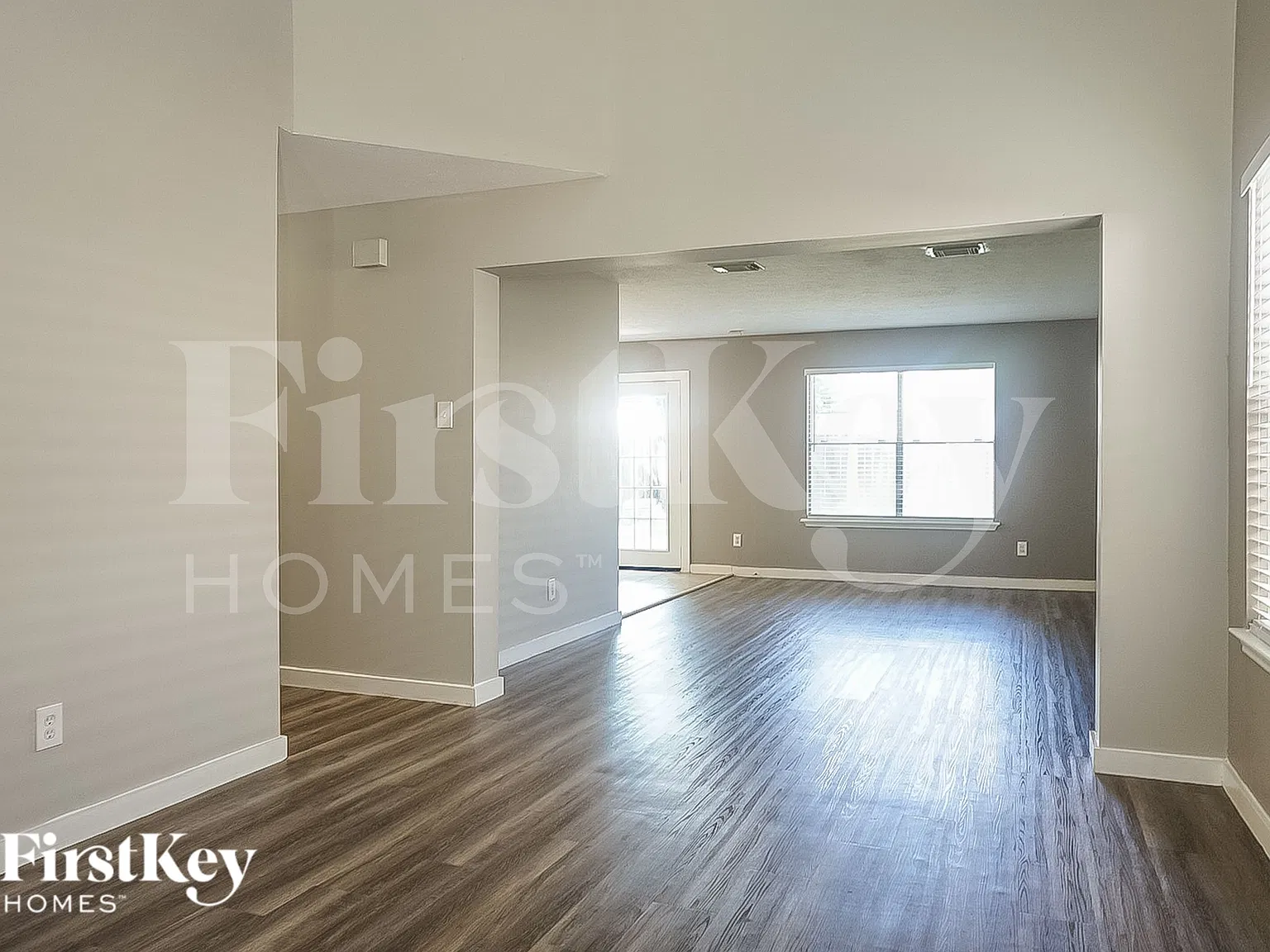 4 bed, 2.5 bath, 1890 sqft, $1,695 — Photo 4