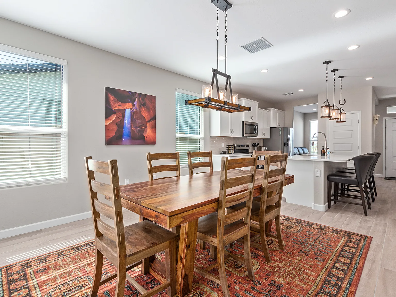 3 bed, $6,180 — Photo 3