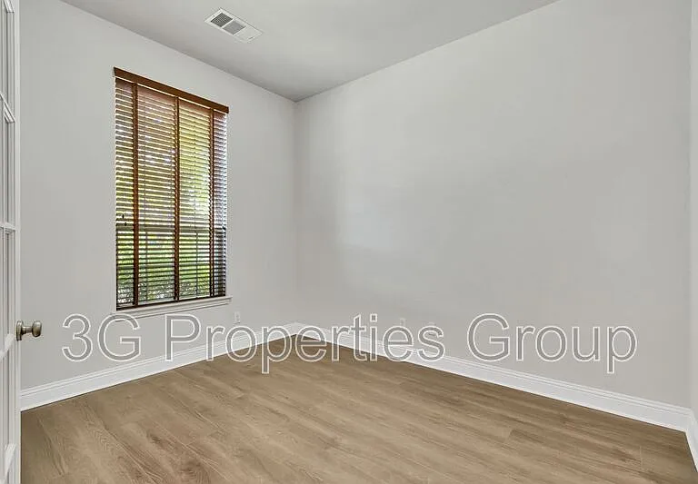 120 Lilypad Bnd — Photo 5