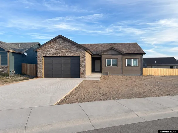 4687 Shale Cir, Mills, WY 82644