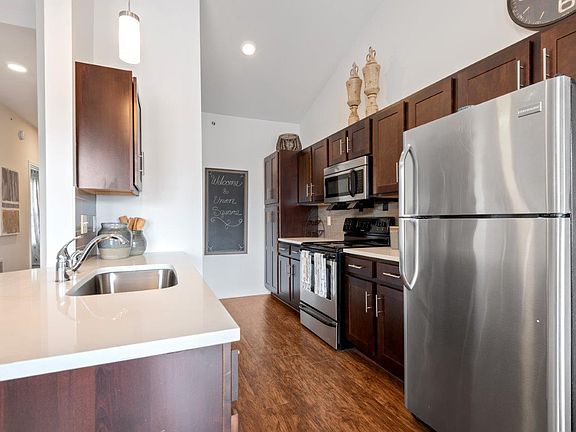 2nd image of 6 Goldenroot Ln #8-C