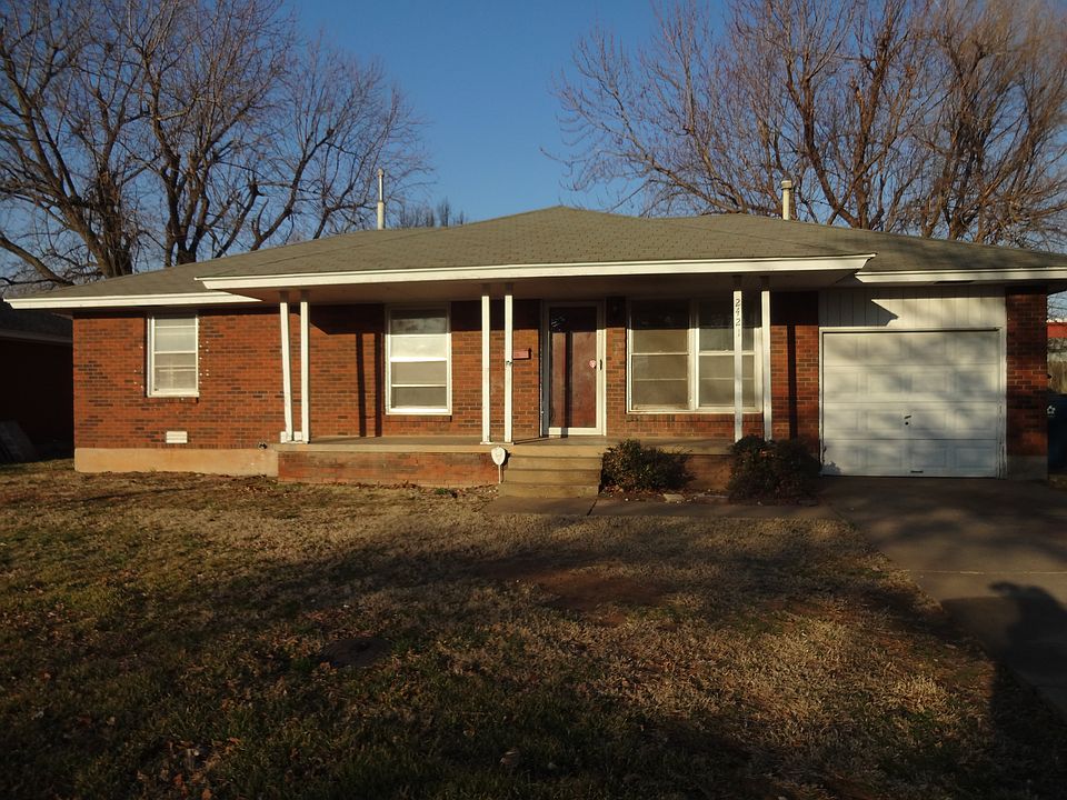 1st image of 2421 W Glenhaven Dr
