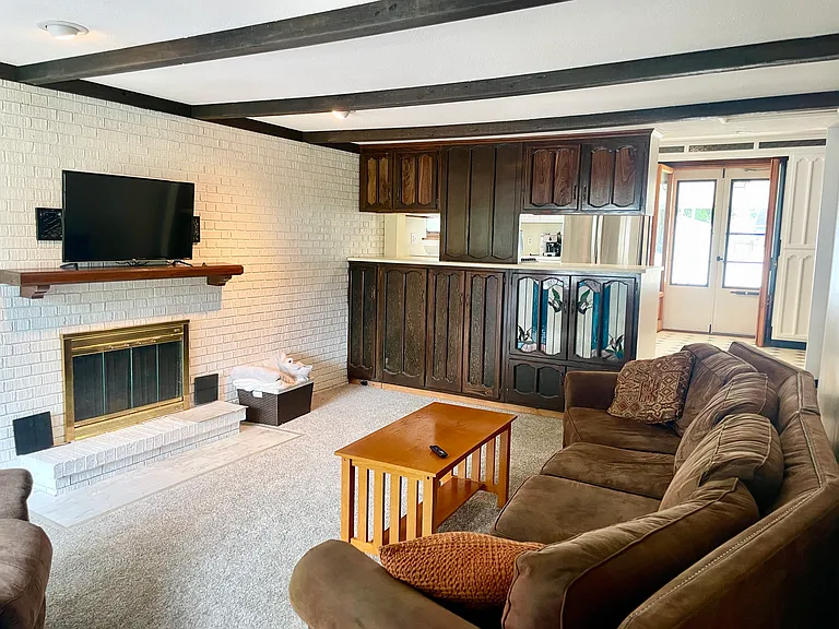 218 Lynnhaven Dr — Photo 14
