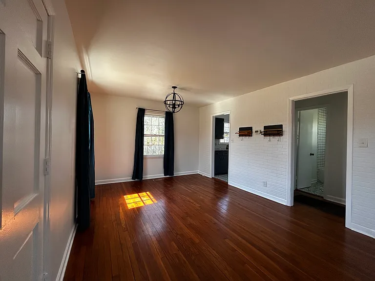110 1/2 Shamrock Ct — Photo 5
