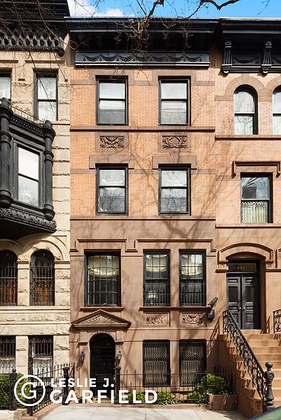 1st image of 129 E 95th St