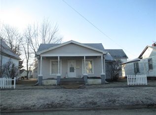 413 W 3rd Ave, Monmouth, IL