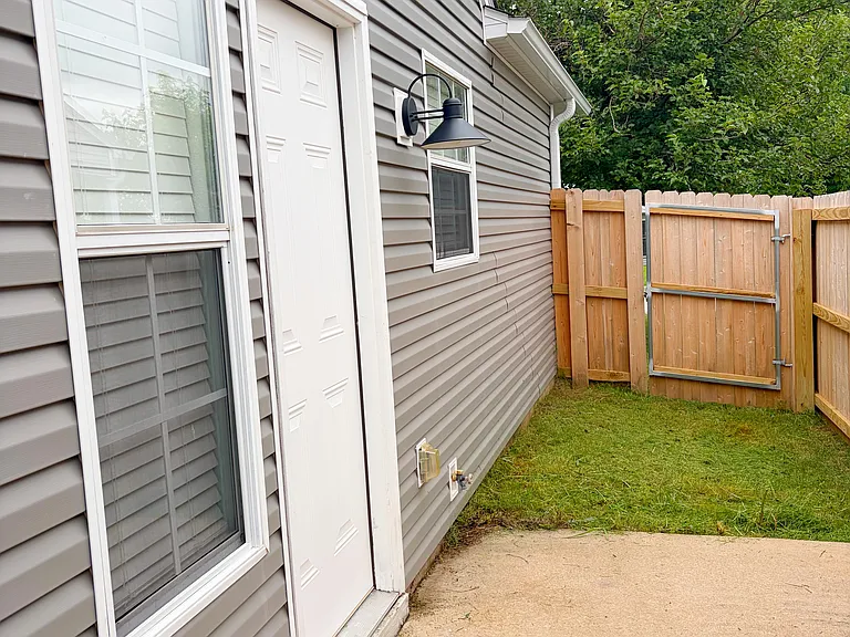 1209 Spring St — Photo 16