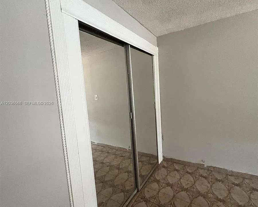 610 NE 4th Pl