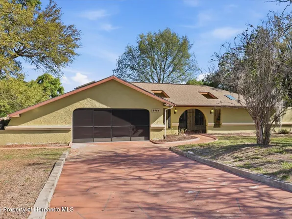 8464 Delaware Dr, Weeki Wachee, FL 34607