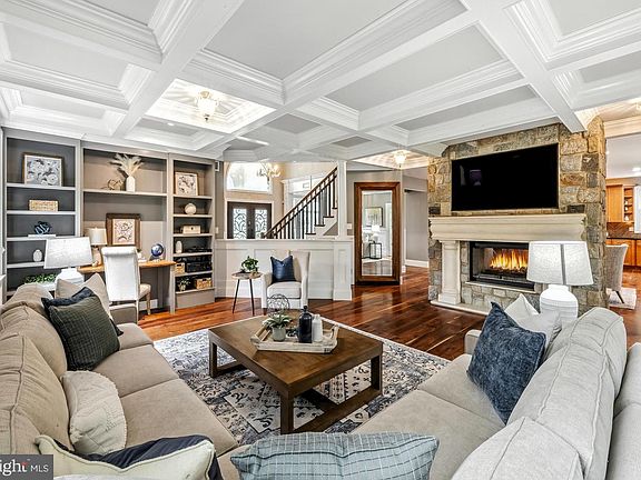 2nd image of 115 Fox Chase Ct