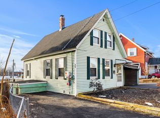 28 Liberty St, Lowell, MA 01851